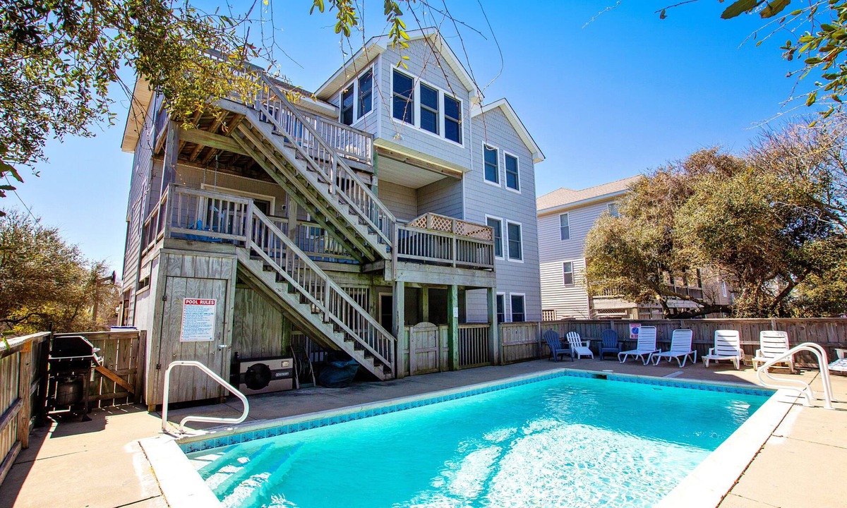 Ocean Sands House | Oceanside, Close to beach, private pool, Hot Tub, OL1, Wild and Wonderful