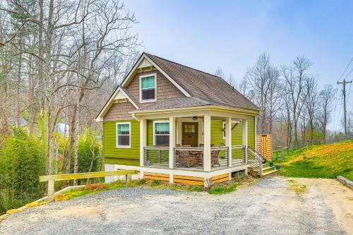 Hendersonville House | On Farm: Charming Hendersonville Retreat!