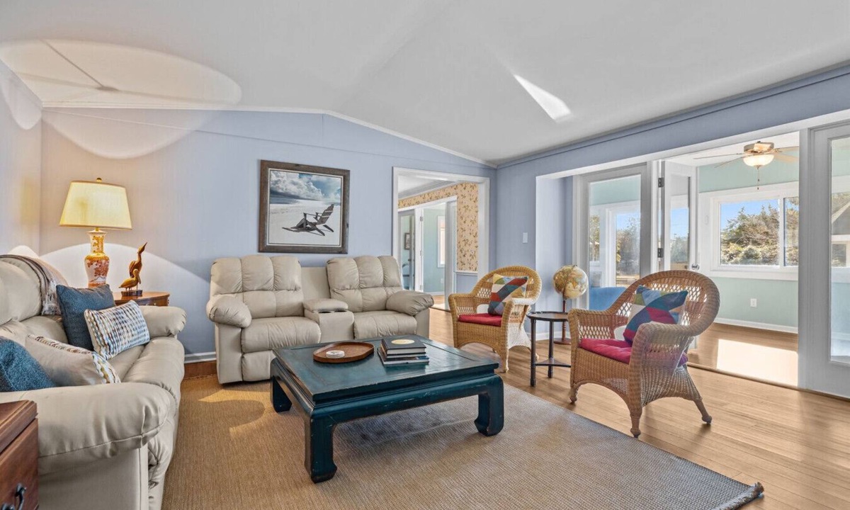 Morehead City House | One Block to the Water | Walk to Downtown Beaufort