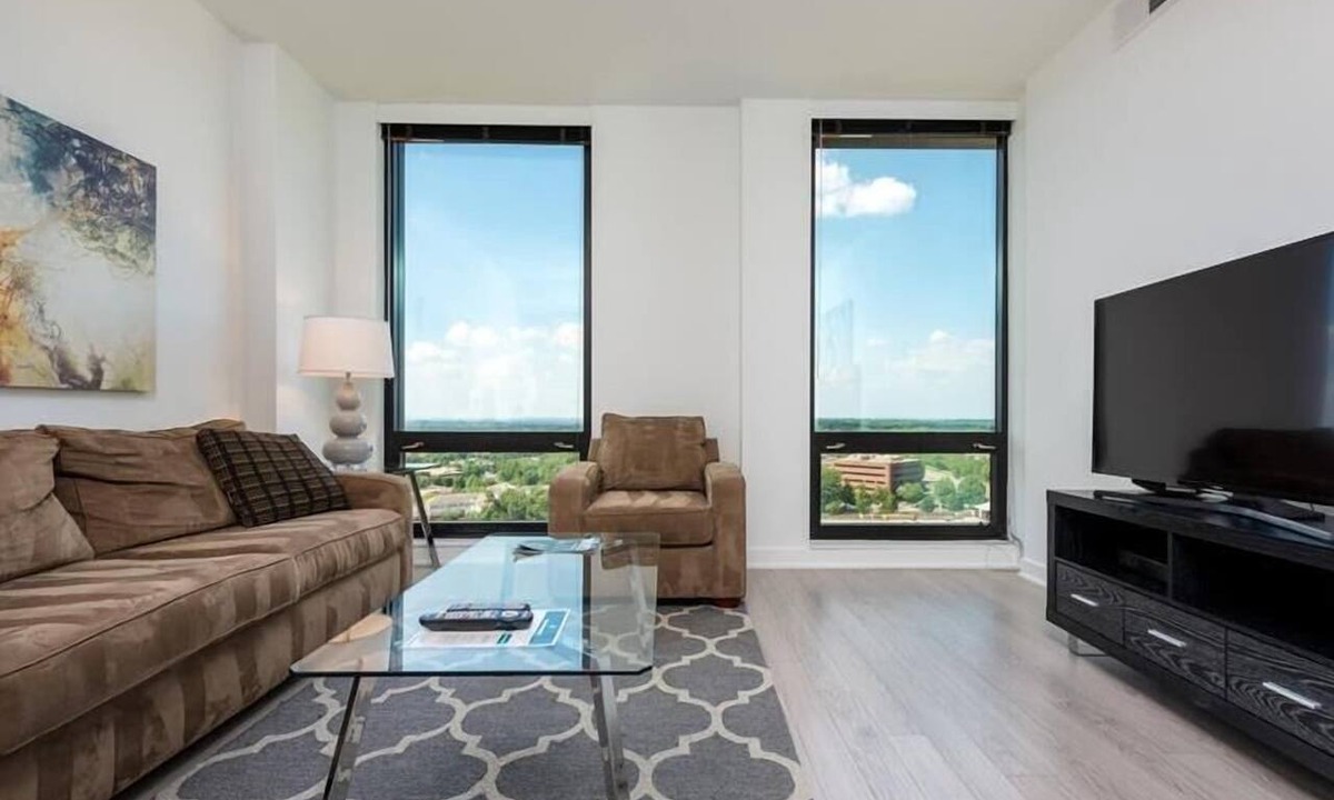 Reston Apartment | Onsite Parking & Library | Reston Town Center | nr DC