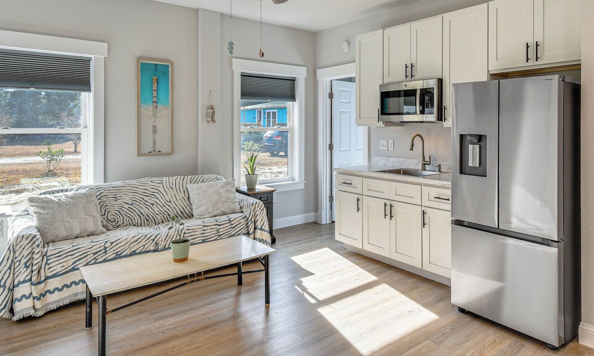 Wanchese Apartment | Outer Banks Couple’s Escape Near Beach & Gardens!