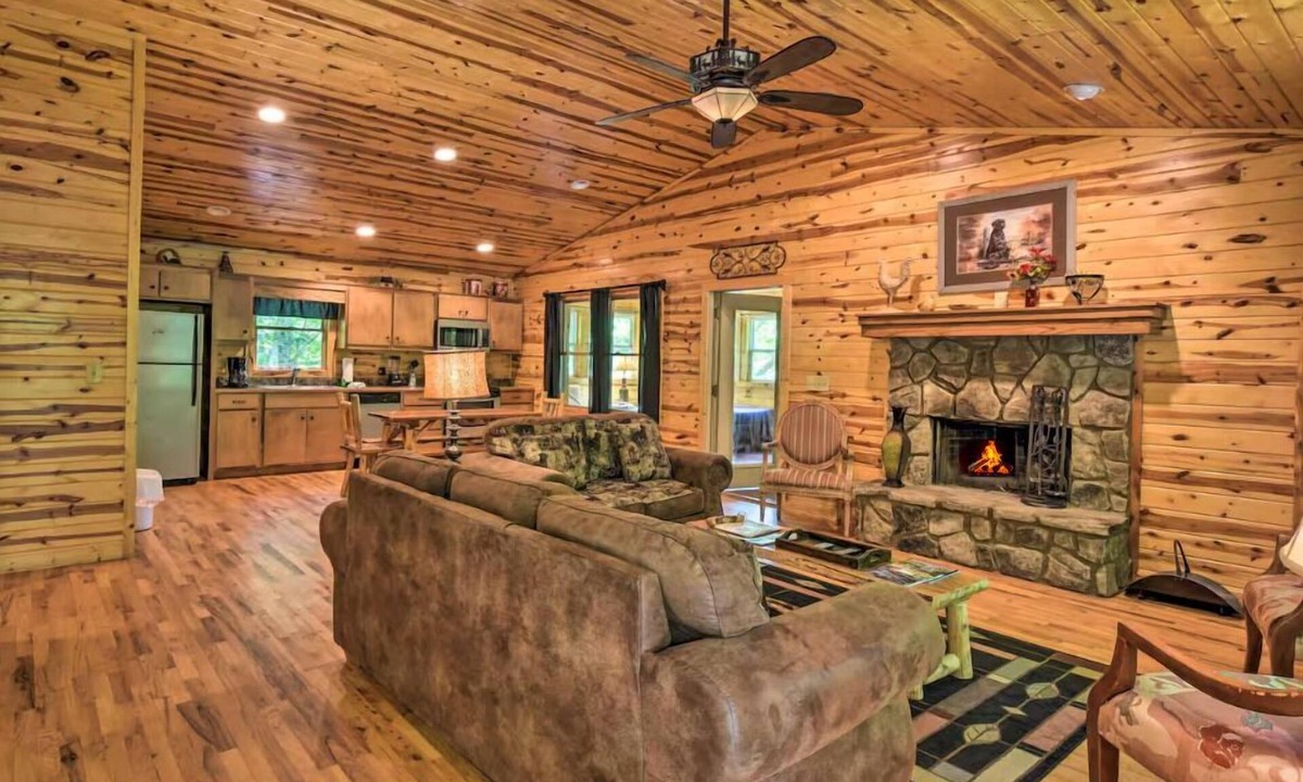 Helen Cabin | Outlook Cabin! Explore N Ga near Helen!