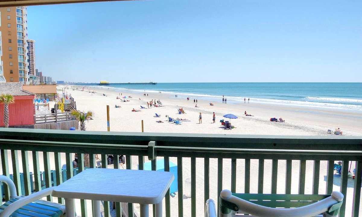 Myrtle Beach Condo | Outstanding ocean front views in fabulous beach condo location!