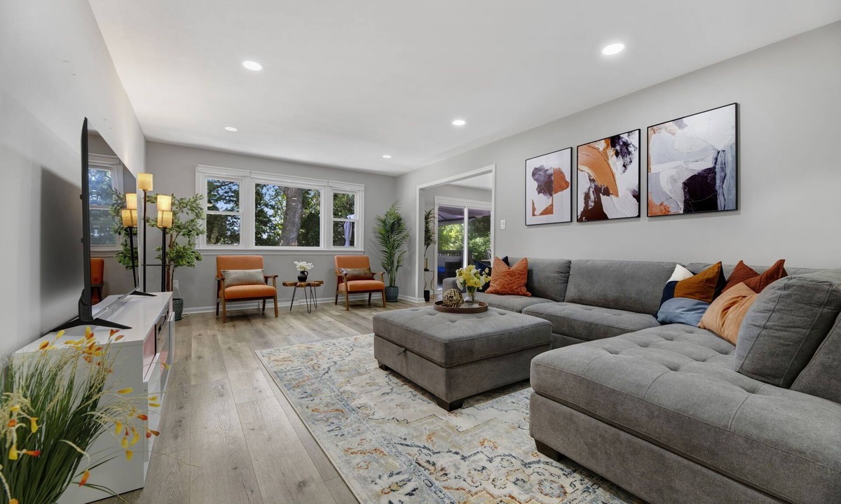 National Harbor House | Oxon Hill Luxurious Entire Place Near 5 Min to MGM and National harbor.