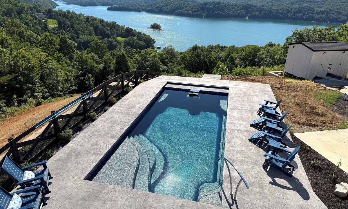 Maynardville House | Panoramic VIEWS! Luxury Norris Lake & Mountain Retreat w Pool, Spa, & Beachfront