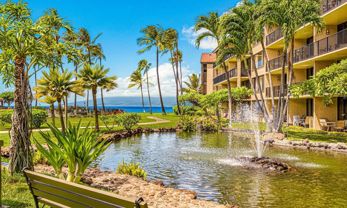 Honokowai Condo | Papakea H107 1 bedroom, 1 bath OceanView 1 Condo by RedAwning