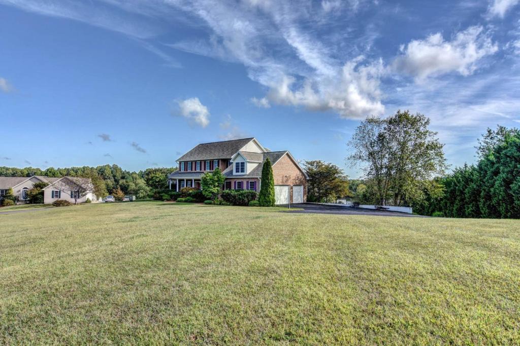 Livingston House | Paradise