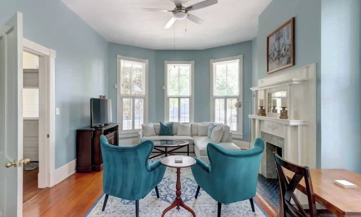 Historic Downtown Savannah Apartment | Park Inn, Charming | Historic | Dog-Friendly!