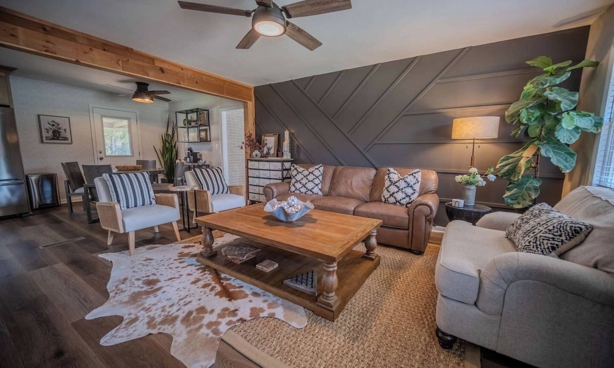 Clarkdale House | Parkside Place: Spacious 3BR Home with Game Room &