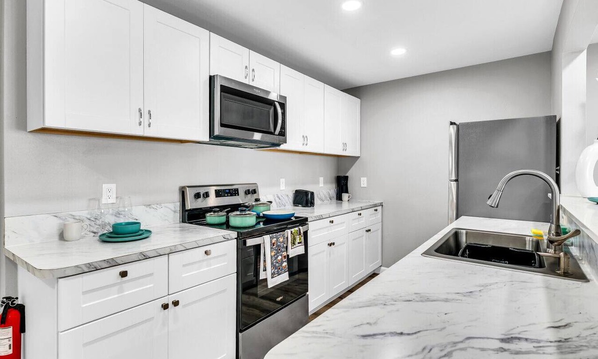 West Arlington Apartment | Peaceful 2BR Getaway Minutes from Downtown Arlington