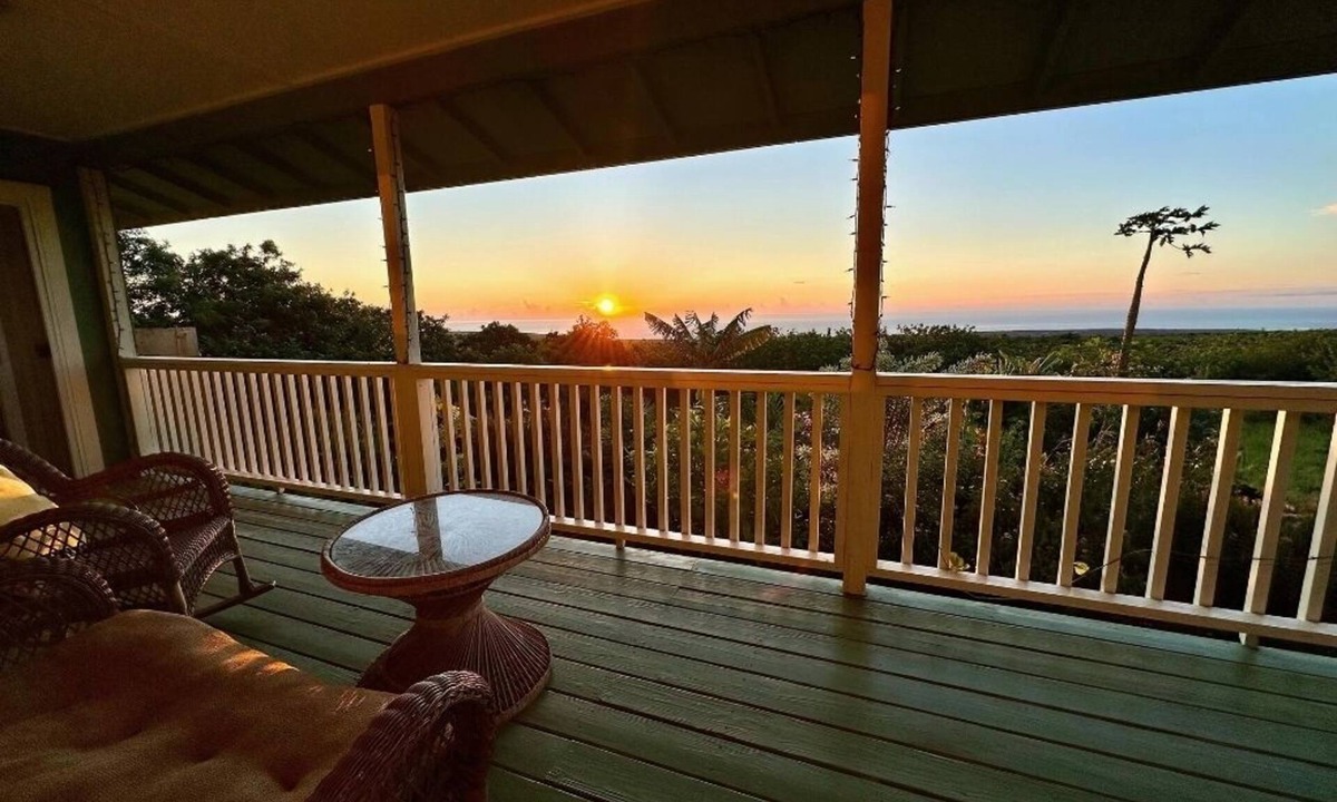 Discovery Harbour House | Peaceful Big Island Homebase with Coastline Viewsn