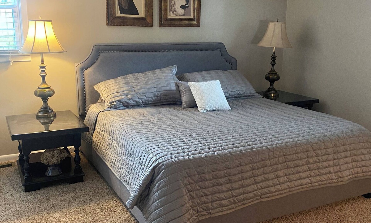 Thomas Drive House | Peaceful, elegant country living.