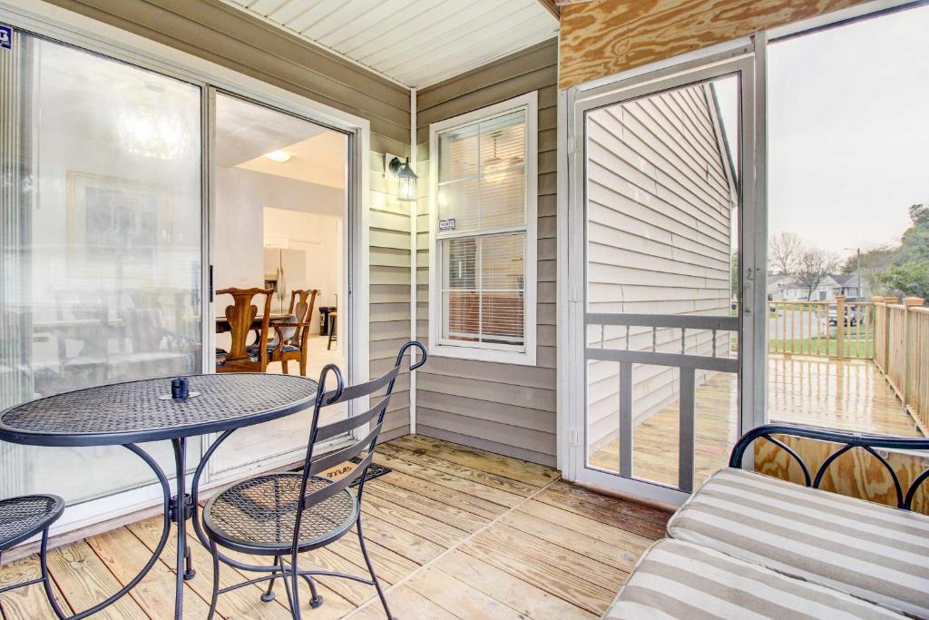 Whitemarsh Island House | Peaceful Savannah Home - 11 Mi to Beaches!