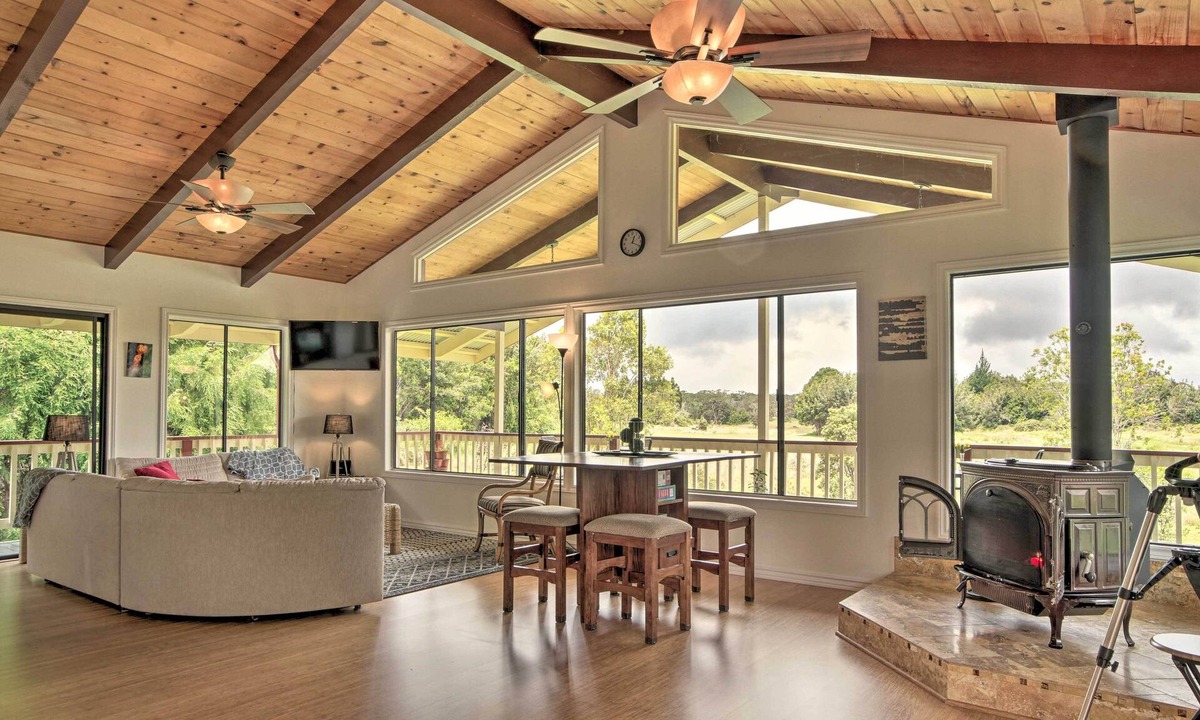 Volcano House | Peaceful Volcano Home Near National Park!