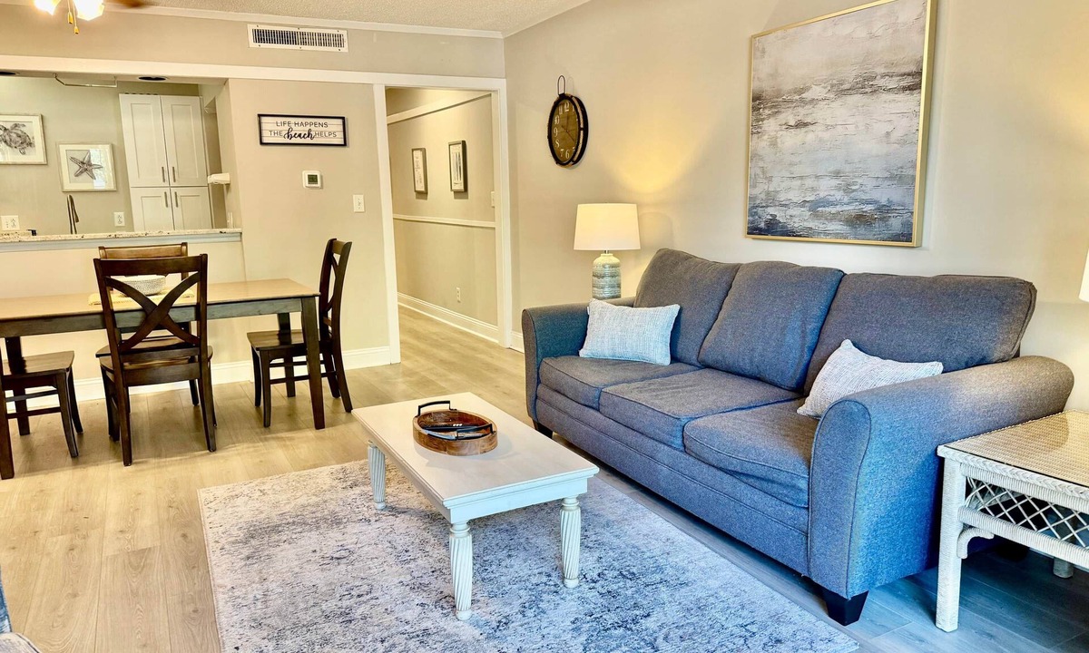 Briarcliffe Acres Apartment | Pelican's Perch in Ocean Creek