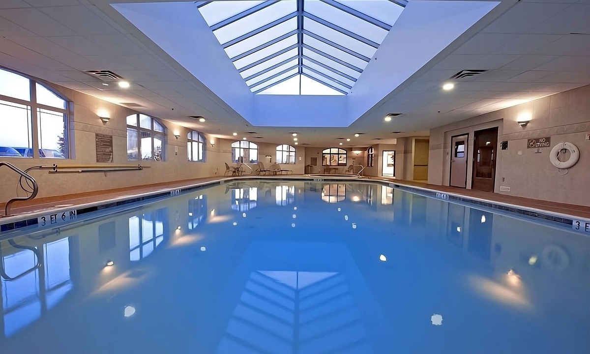 Killeen Hotel | Perfect Getaway! 1 Beautiful Unit and Pool.