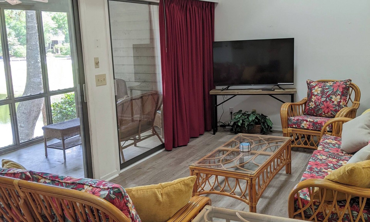 Sea Trail Condo | Perfect Vacation Rental! Beach, Golf, Pool & more. Pet friendly!
