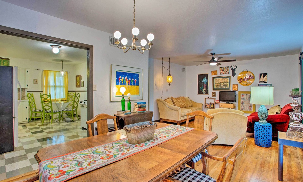 Fort Worth House | Pet-Friendly River District Gem 5 Mi to Stockyards