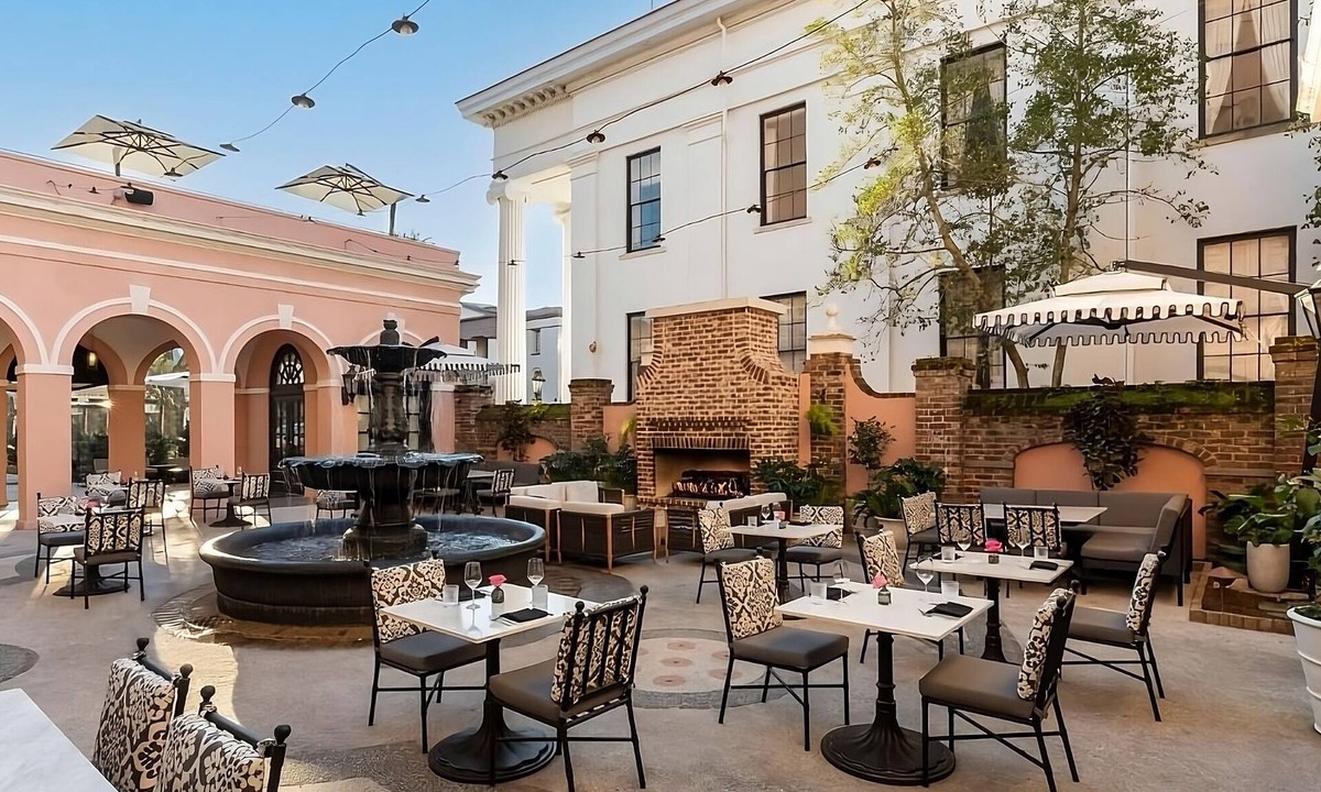 Charleston Historic District House | Pet-friendly Room w/Pool View! Within Walking Distance to The Charleston Museum
