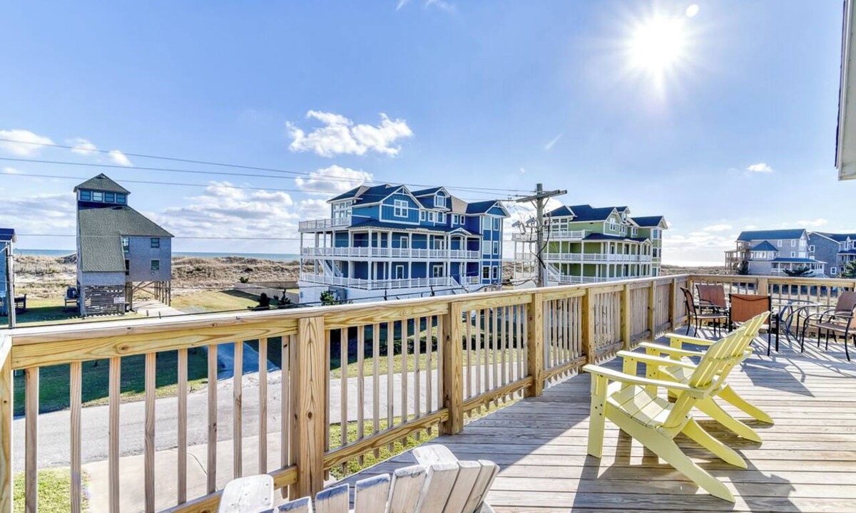 Hatteras House | Pet-friendly semi-oceanfront Hatteras home w/ocean & sunrise views!