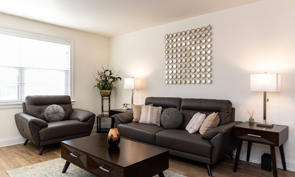 Museum District Apartment | *Pet Friendly* stay in Historic Carytown