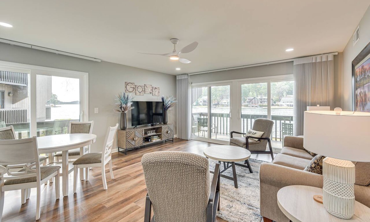 Pinehurst Condo | Pinehurst Lake Condo: Water View & Community Perks