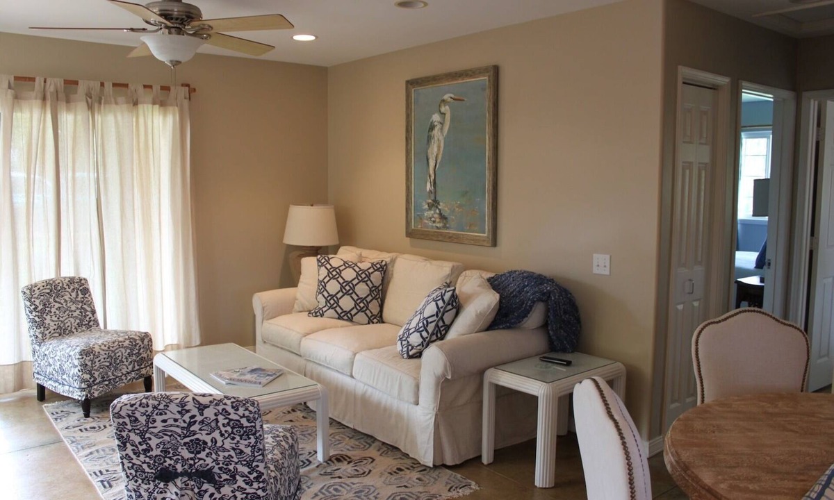 Paia Cottage | Plantation Style cottage short walk to beach and town nPermit STPH2013/0004