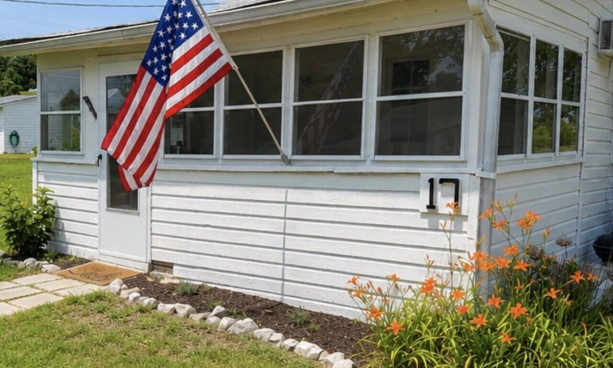 Barstow House | Plum Point Cottage #17