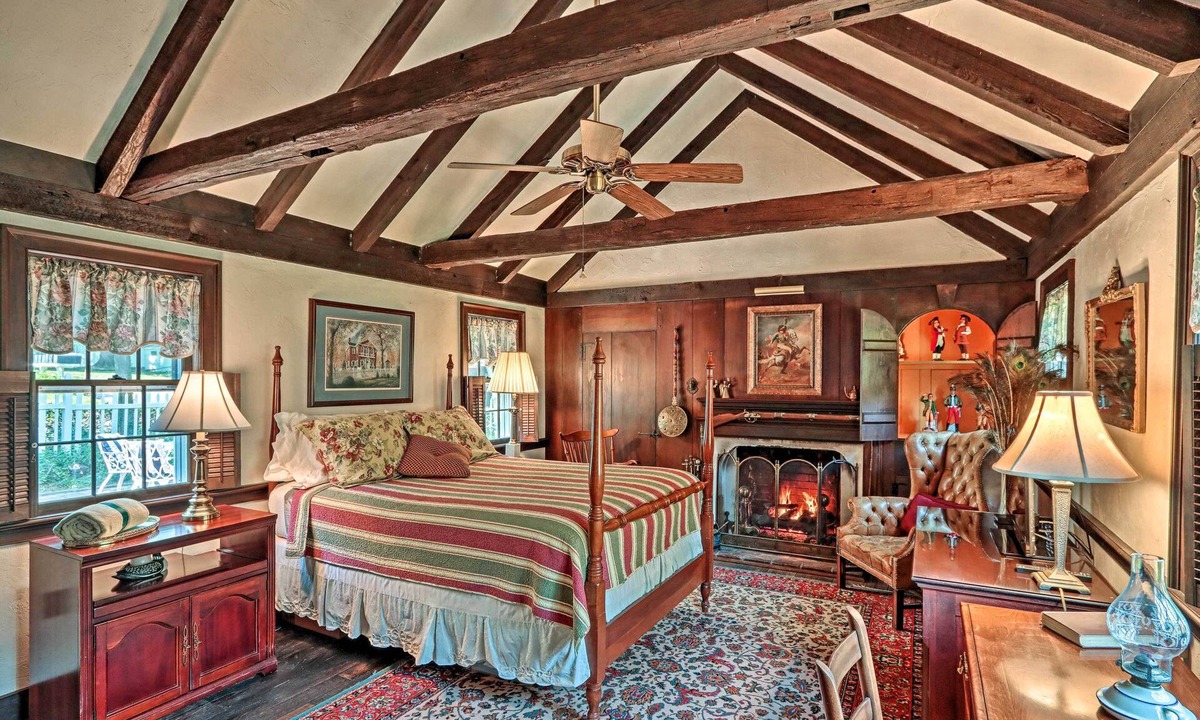 Lansdale Cottage | Pool & Courtyard: Timeless Home in Lansdale
