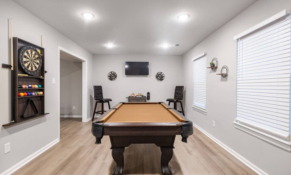 Mosby House | Pool Table Paradise: 3 BR Getaway in RVA!