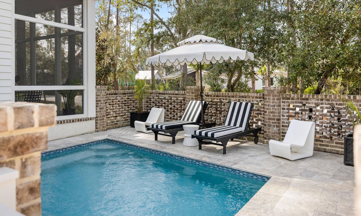 Palmetto Bluff House | Poolside Privacy & Dining Under the Stars