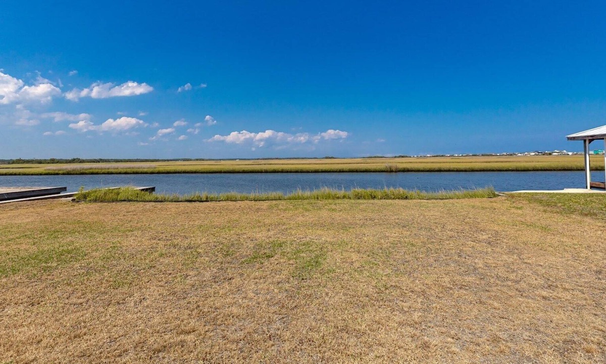 Surf City Cottage | Pop Tart- 3 Bedroom Vintage Cottage