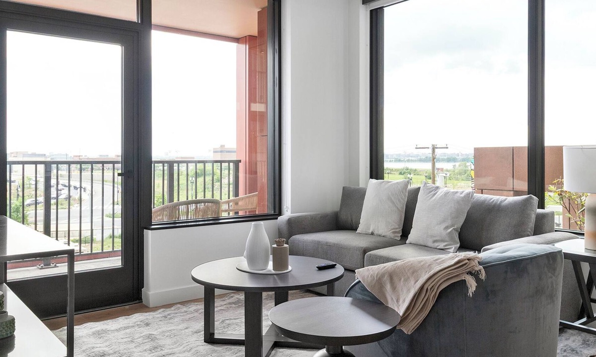 Southwest Apartment | PoplarHouse 2BD 1 - Two Bedroom Apartment, Sleeps 4