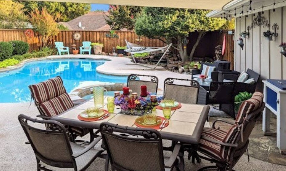 Plano House | Premier Secluded Oasis w/Diving Pool, Hot Tub, Koi Pond & Outdoor Shower