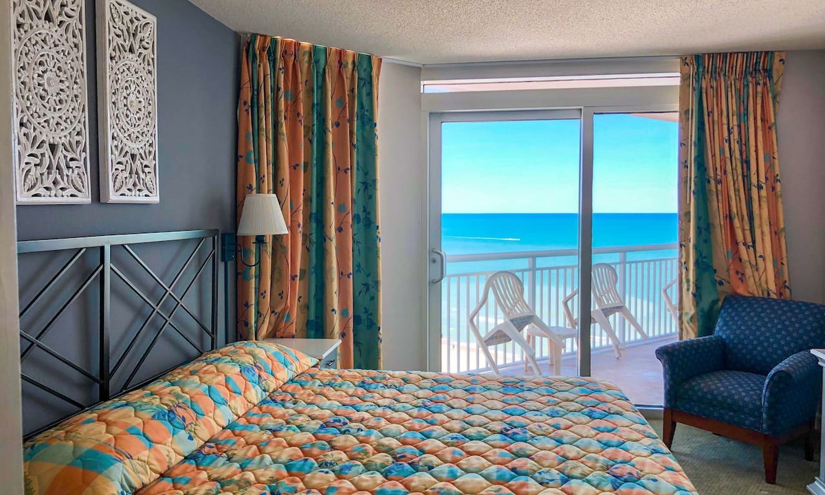 Myrtle Beach Condo | Pristine Condo Magnificent Ocean View, Lots of Upgrade, 11th Floor