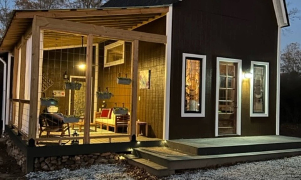 Covington House | Private Bungalow near Covingtons Mystic Falls