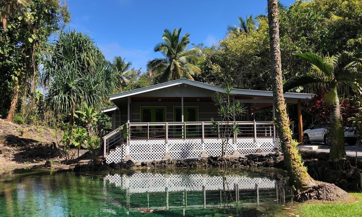 Hilo House | Private home across the street from the beach. Minutes from downtown Hilo