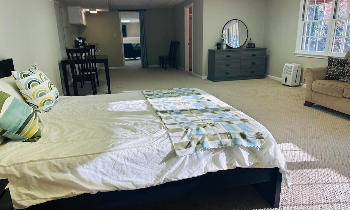 Marietta House | Private, huge walk-out basement, great location