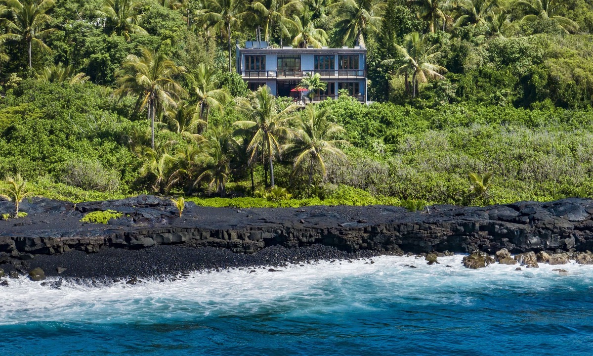 Kalapana House | Private Oceanfront Luxury Home On The Pristine Puna Coast