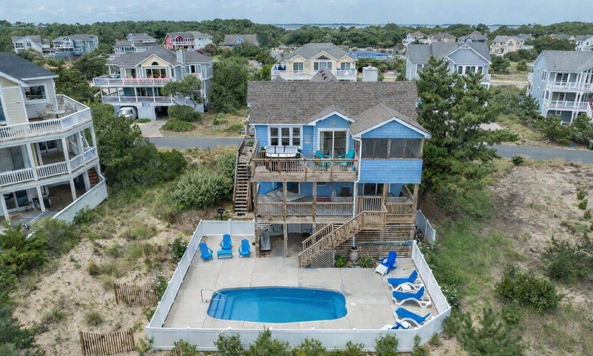 Ocean Hill House | Private Pool, Heat Included, Dogs Welcome, Hot Tub, Oceanside, No 4x4 Needed