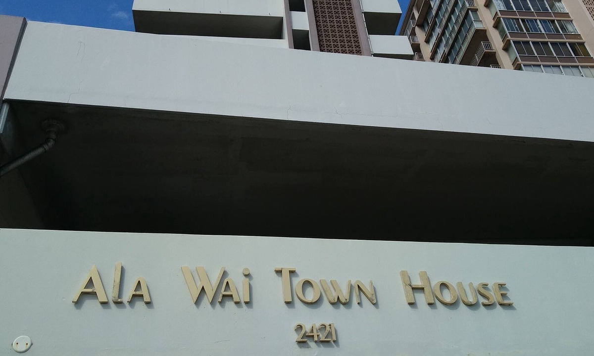 Waikiki Apartment | Private room and Bath in the heart of Waikiki Beach