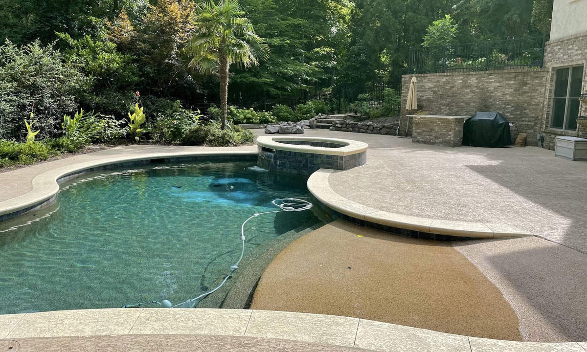 Sugar Hill House | Private Vacation Resort: Pool, Spa, Gym, Kitchen, Laundry, in Tranquil Setting
