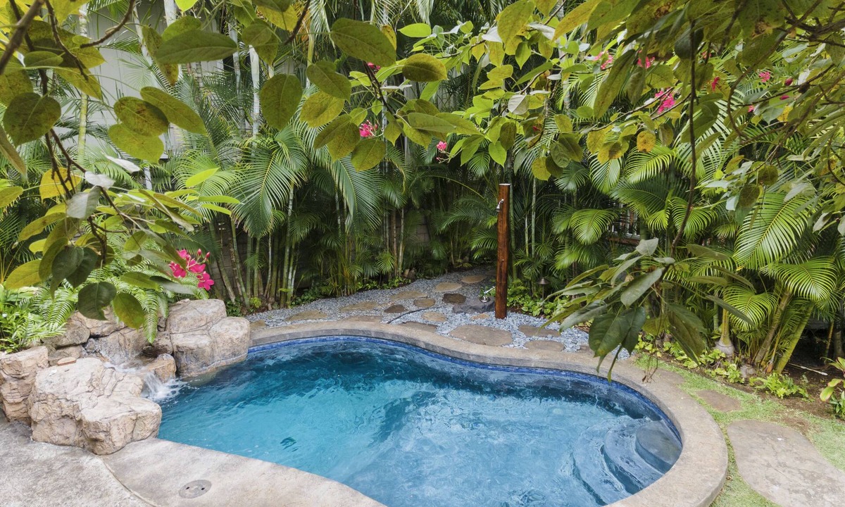 Lanikai House | Quaint Tropical Cottage w/Pool, Lanai & AC, Walk to Beach: Lanikai Ohana Hale