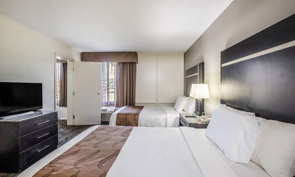Thomasville Hotel | Quality Inn & Suites Conference Center