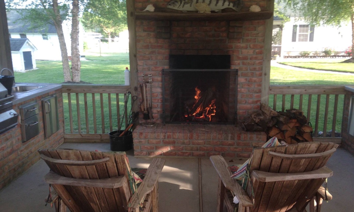 Temperanceville Cabin | QUIET, pet-friendly nature retreat with HOT TUB & without getting BIT!