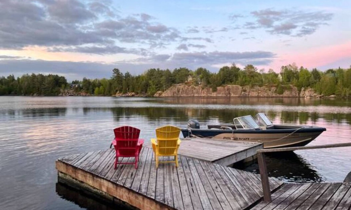 McKellar Cottage | Quiet Waterfront Cottage near Parry Sound