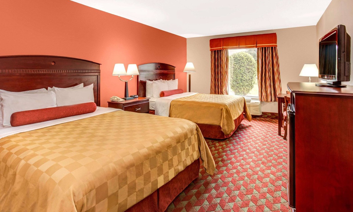 Murfreesboro Hotel | Ramada by Wyndham Murfreesboro