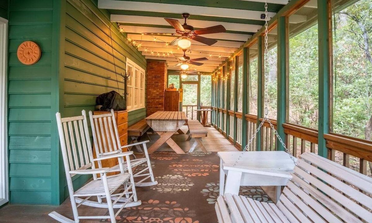 Cedar Mountain House | Reasonover Ride and Rest Near Dupont State Forest