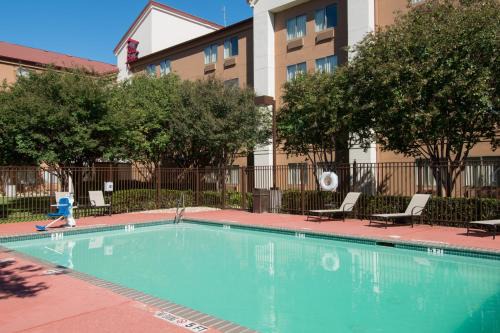 Franklin Park Hotel | Red Roof Inn PLUS Austin South - Airport