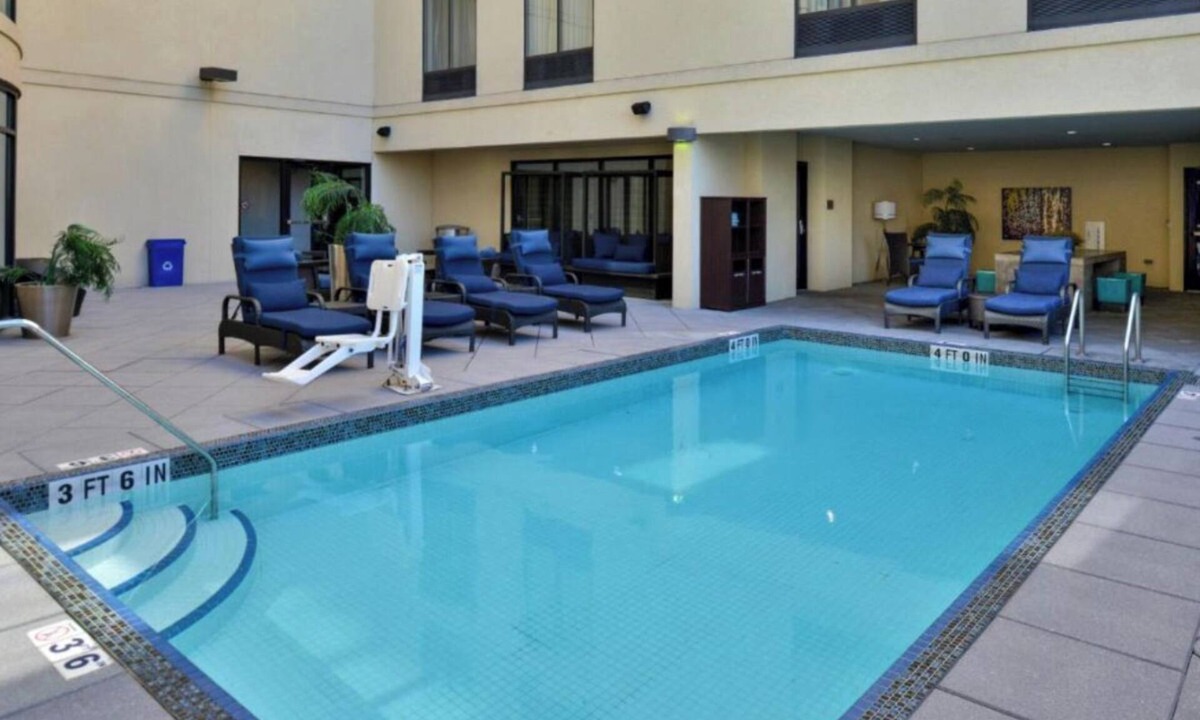 Downtown Wilmington Hotel | Relax by the Pool! Historic Downtown Unit with Fitness Center | 2 Units